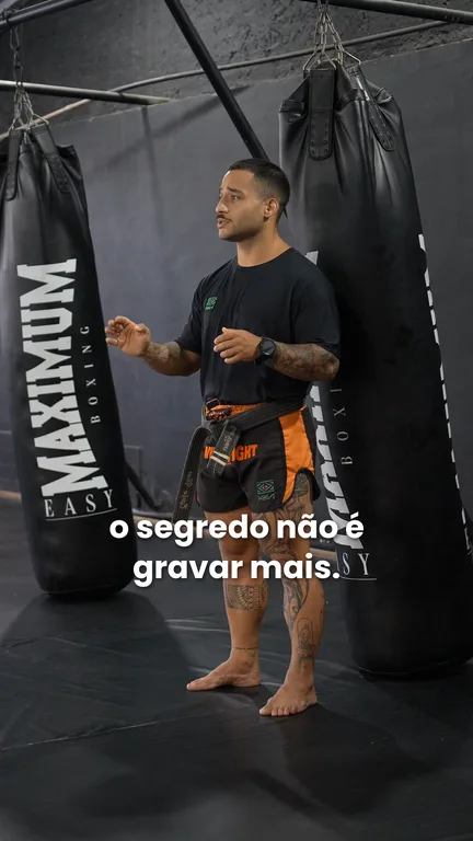 Vídeo pausado no ponto da correção